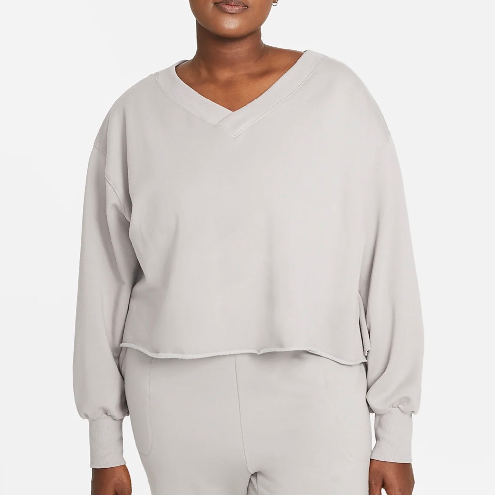 NWT Nike Yoga Luxe Plus Size Fleece V-Neck Top